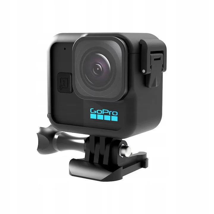 Carcasa montată pe GoPro Hero 11 Mini, cu vizibilitate asupra porturilor