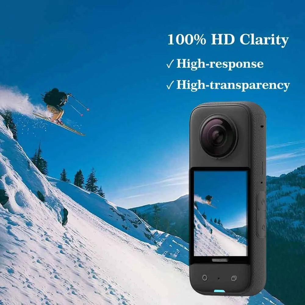Insta360 One X3 cu folie de protecție montată
