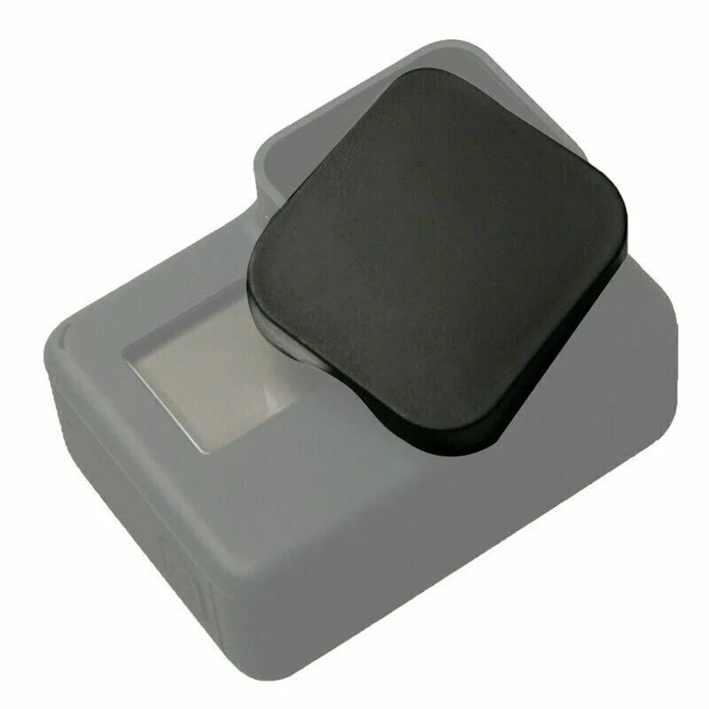 Capac de protecție montat pe obiectivul unei camere GoPro