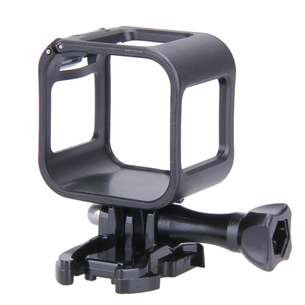 Carcasa de protecție montată pe GoPro Session, oferind o fixare sigură