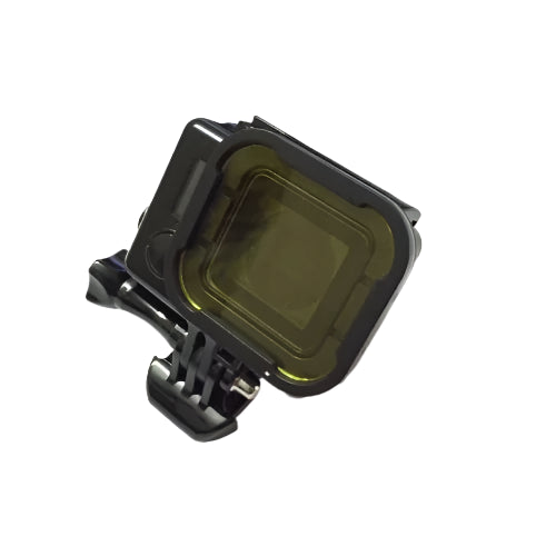 Cameră GoPro Hero 4 cu filtru galben activ în mediu subacvatic