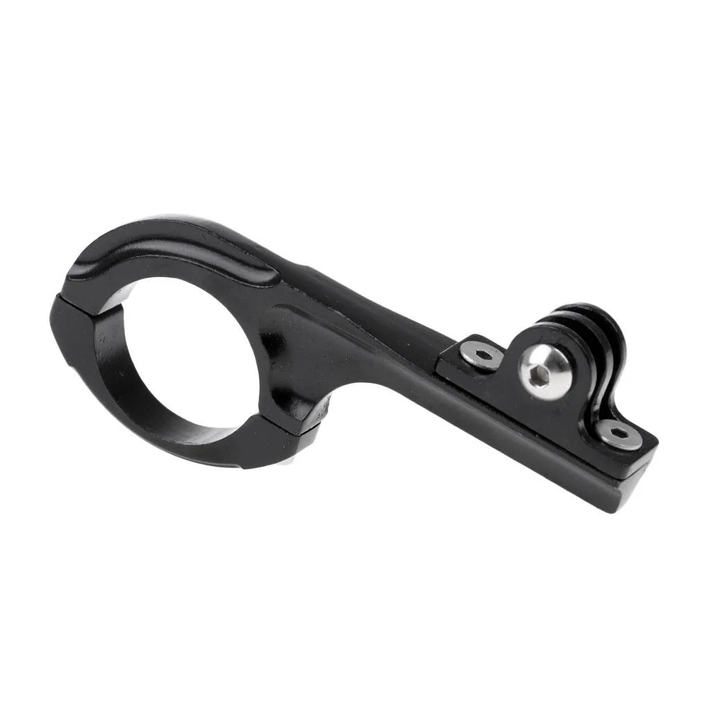 Suport de ghidon din aluminiu montat pe o bicicletă de munte, susținând o cameră GoPro